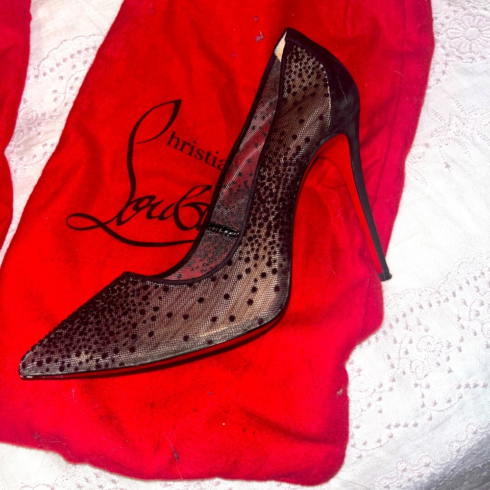Christian Louboutin Follies Lace Plumeti pumps. Size 38.5.